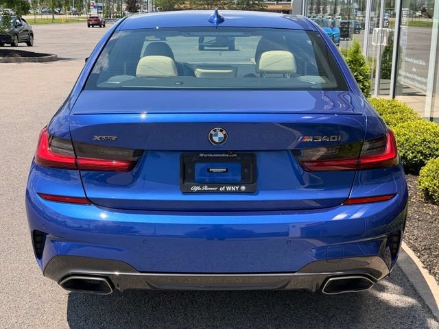 Used 2022 BMW M340i xDrive w/ Premium Package AWD/4WD image 5