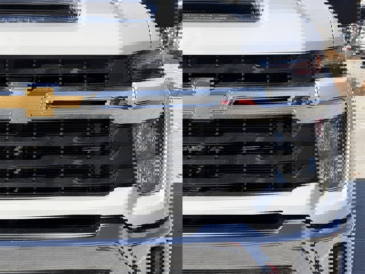 Used 2024 Chevrolet Silverado 2500 LT image 10