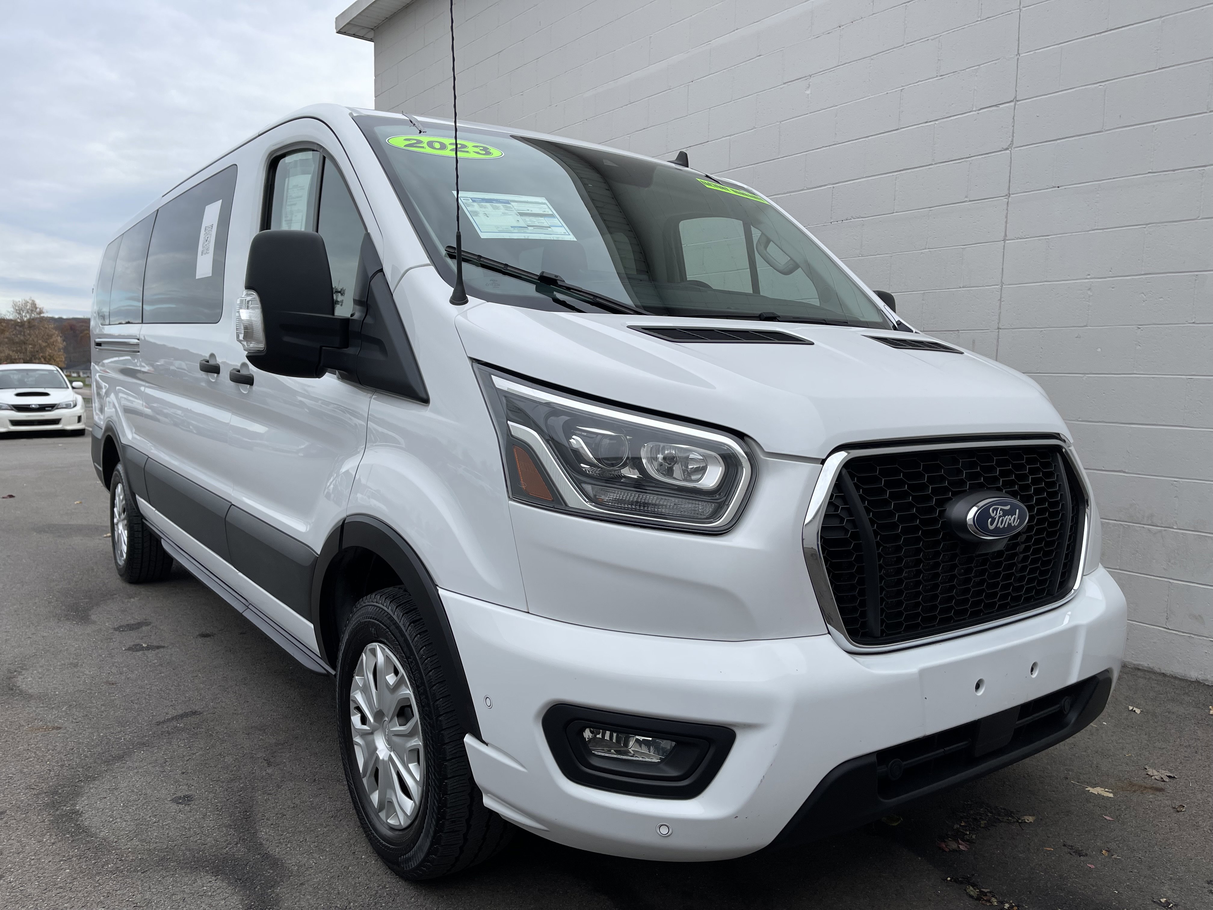 Used 2023 Ford Transit 350 XLT image 2
