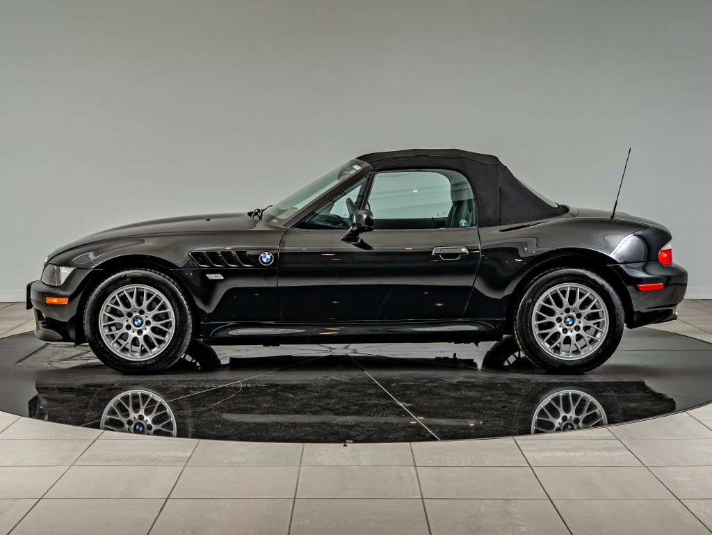 Used 2001 BMW Z3 2.5i RWD image 9