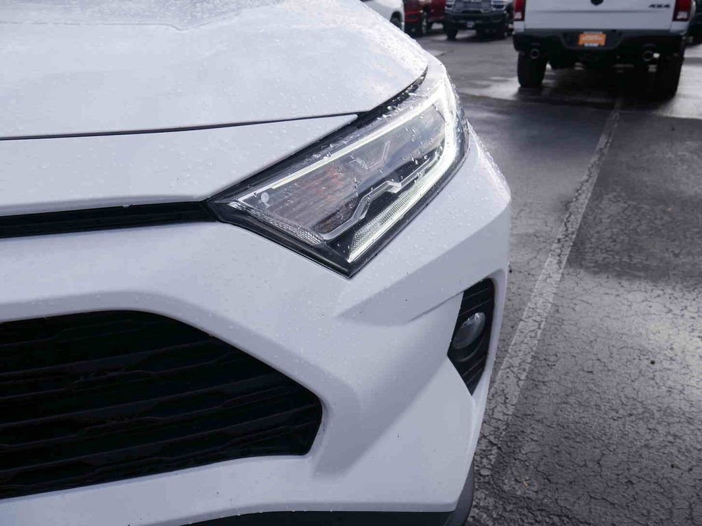 Used 2021 Toyota RAV4 XLE image 25