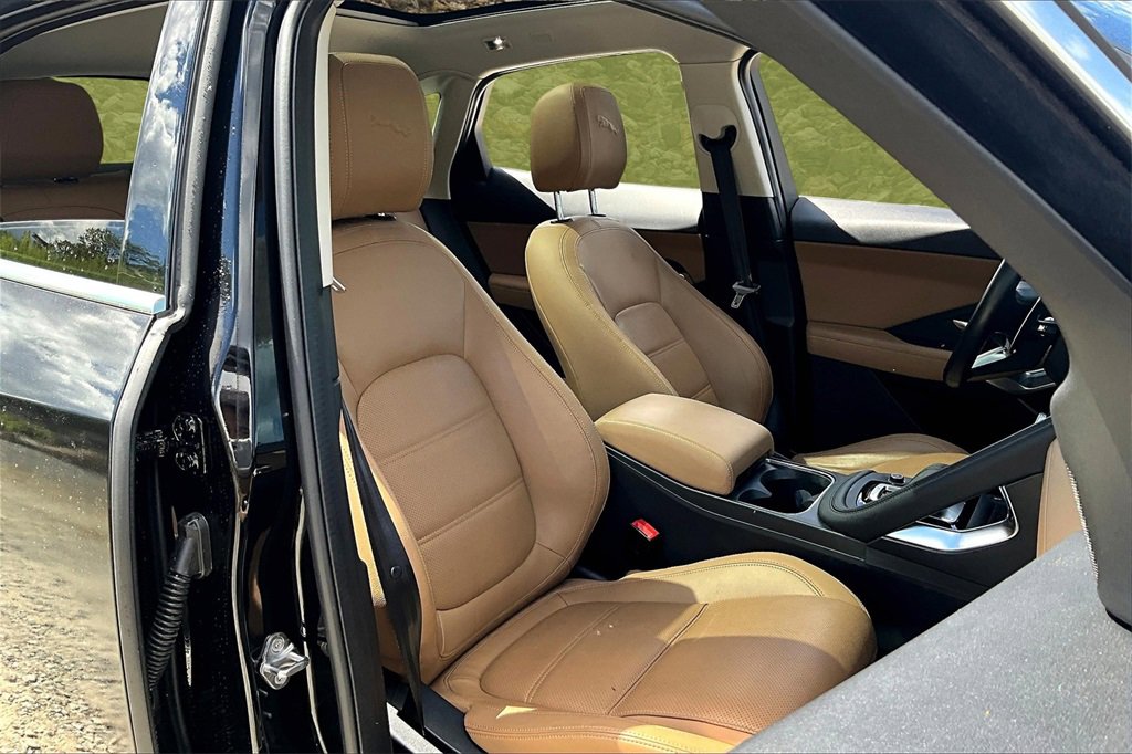 Used 2022 Jaguar E-PACE SE image 7