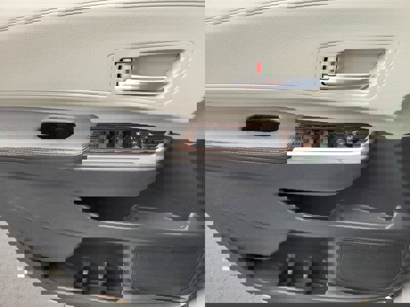 Used 2021 Toyota Sienna XLE image 26