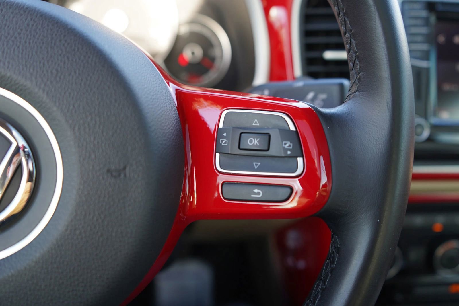 Used 2019 Volkswagen Beetle 2.0T SE image 13