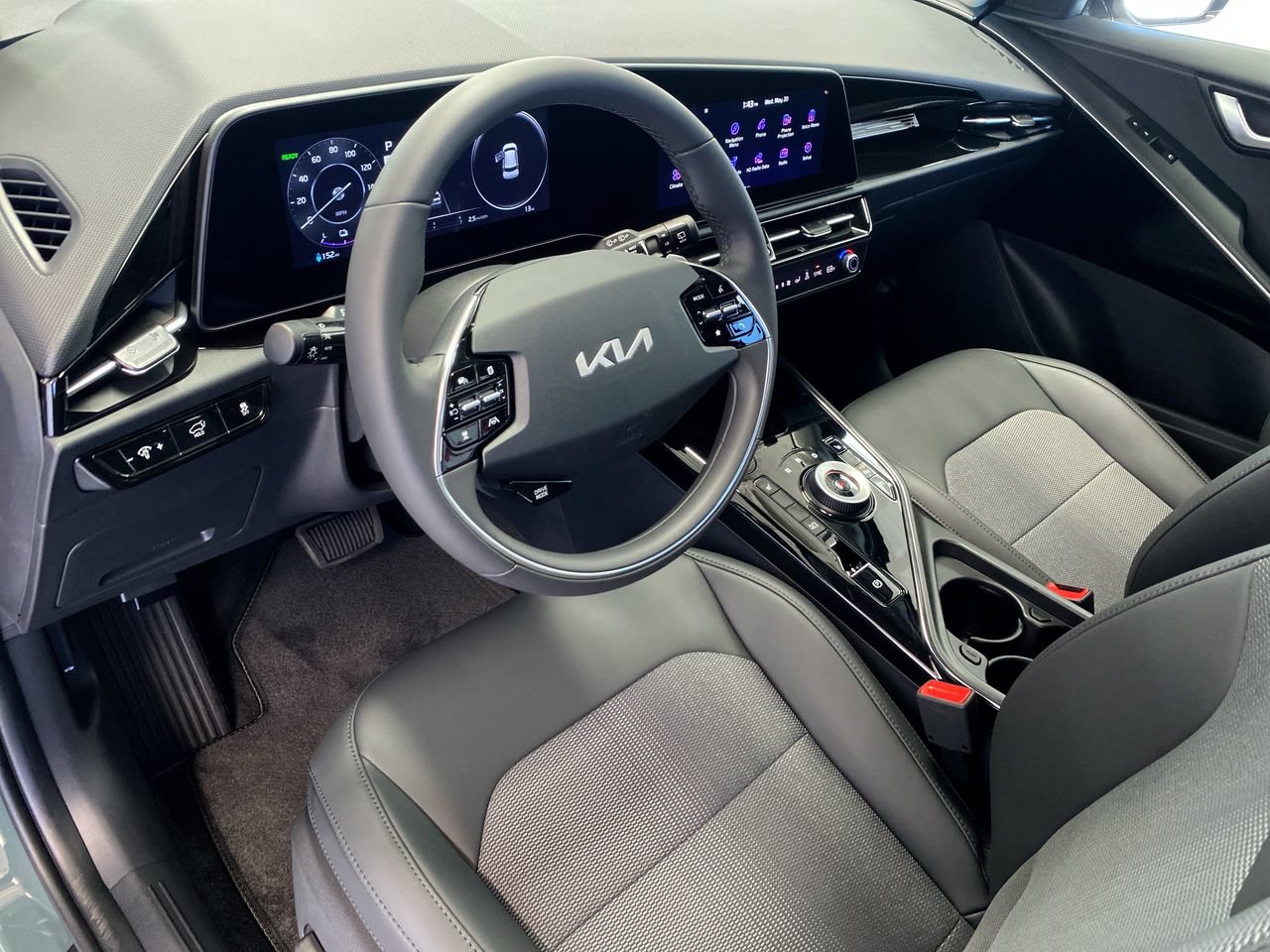 New 2026 Kia Niro Wind FWD image 20