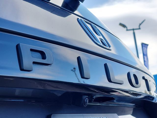 Certified 2023 Honda Pilot Touring image 31