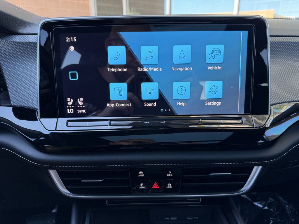 Used 2024 Volkswagen Atlas Cross Sport SEL AWD/4WD image 18