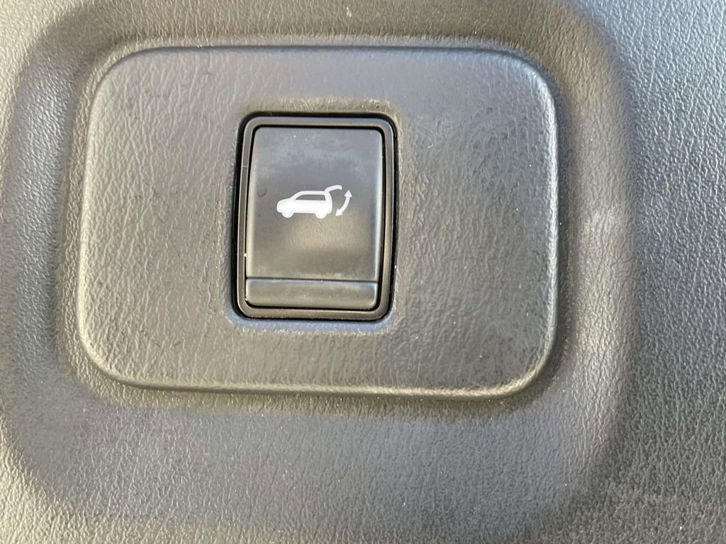 Used 2017 Nissan Pathfinder SL w/ SL Tech Package image 10