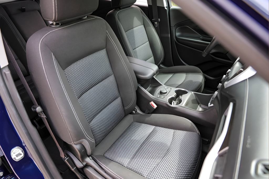 Used 2022 GMC Terrain SLE w/ Driver Convenience Package FWD image 30
