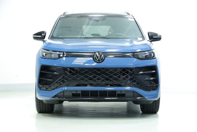 New 2026 Volkswagen Tiguan SE R-Line image 2