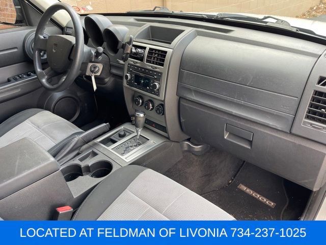 Used 2008 Dodge Nitro SXT image 30