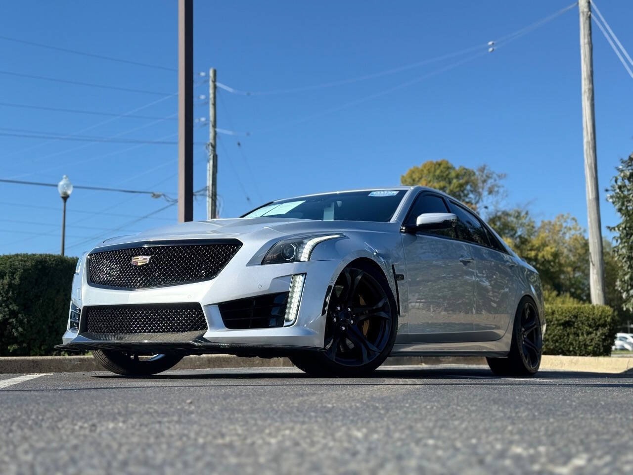 Used 2016 Cadillac CTS V w/ Luxury Package RWD image 2