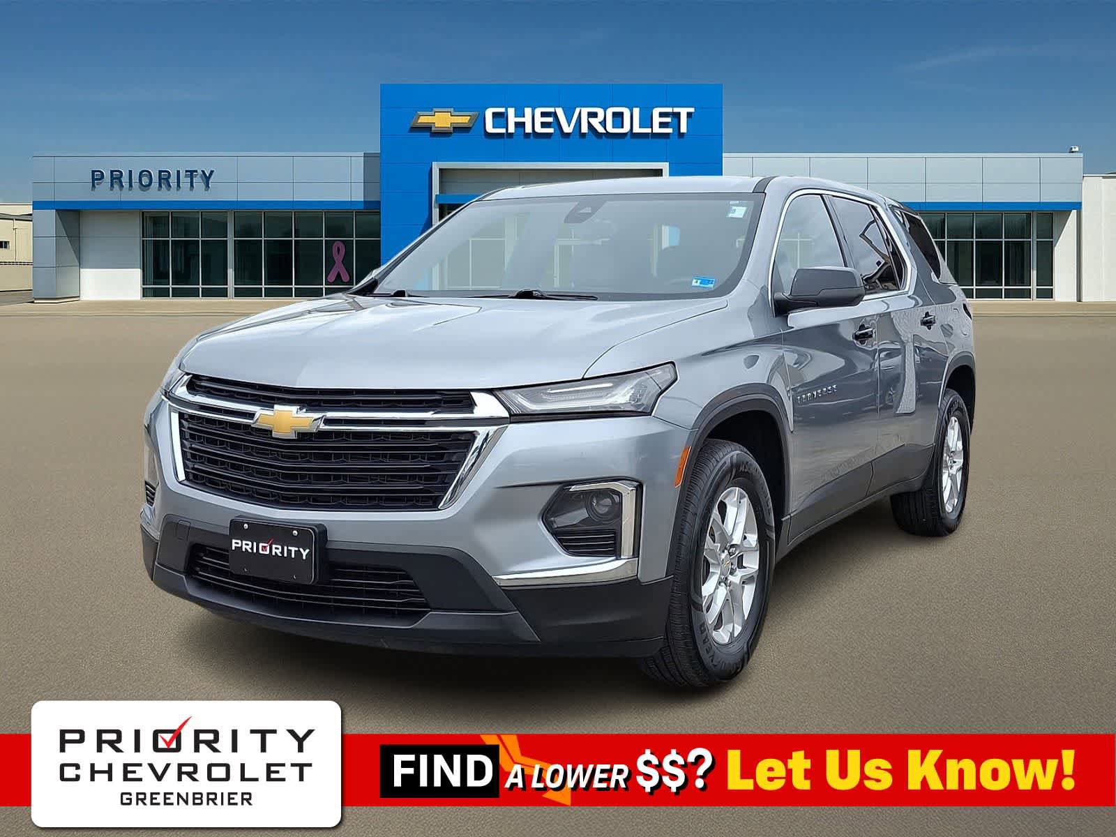 Used 2023 Chevrolet Traverse LS FWD image 1