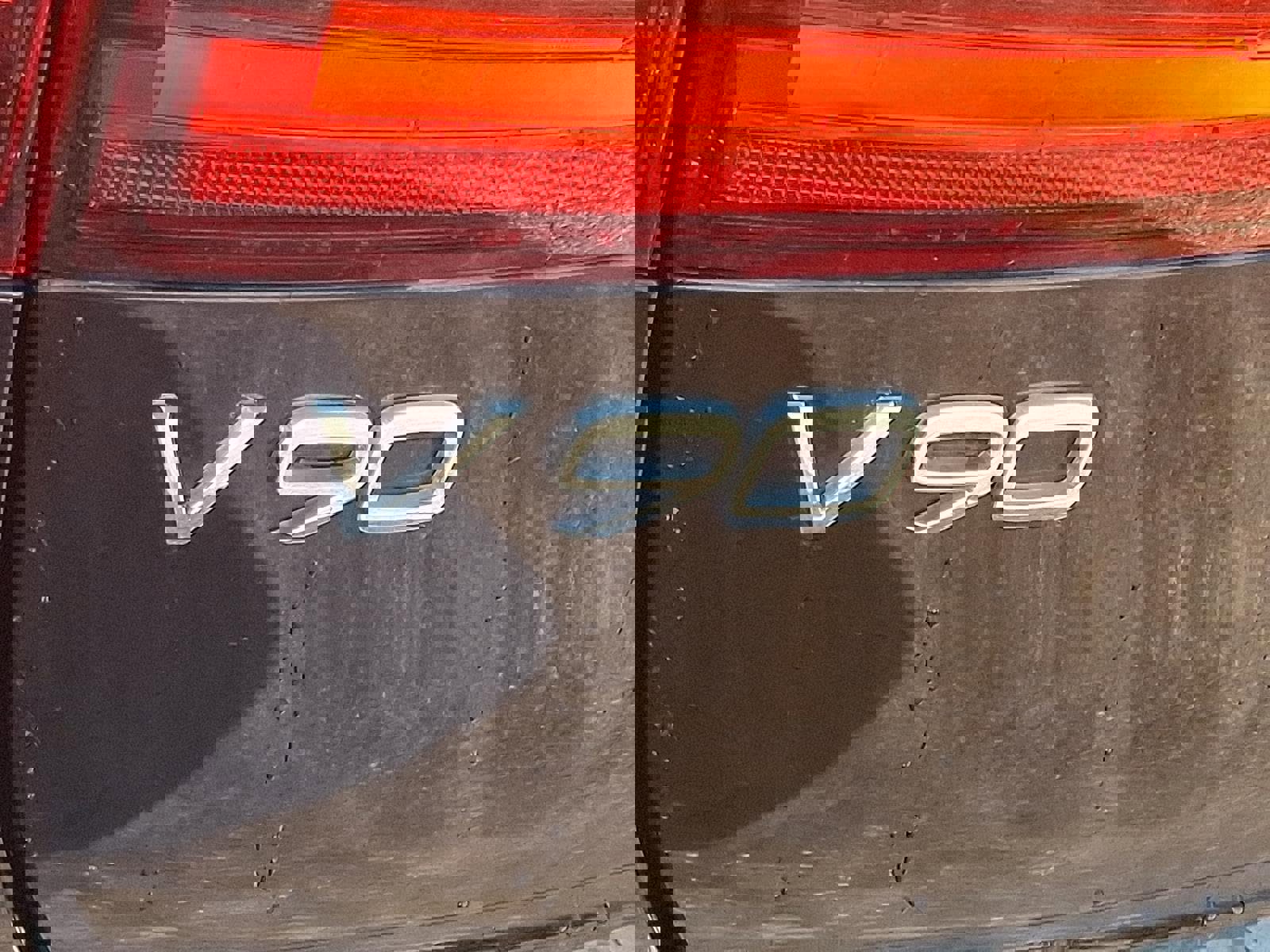 Used 2018 Volvo V90 T6 Cross Country w/ Protection Package Premier image 30