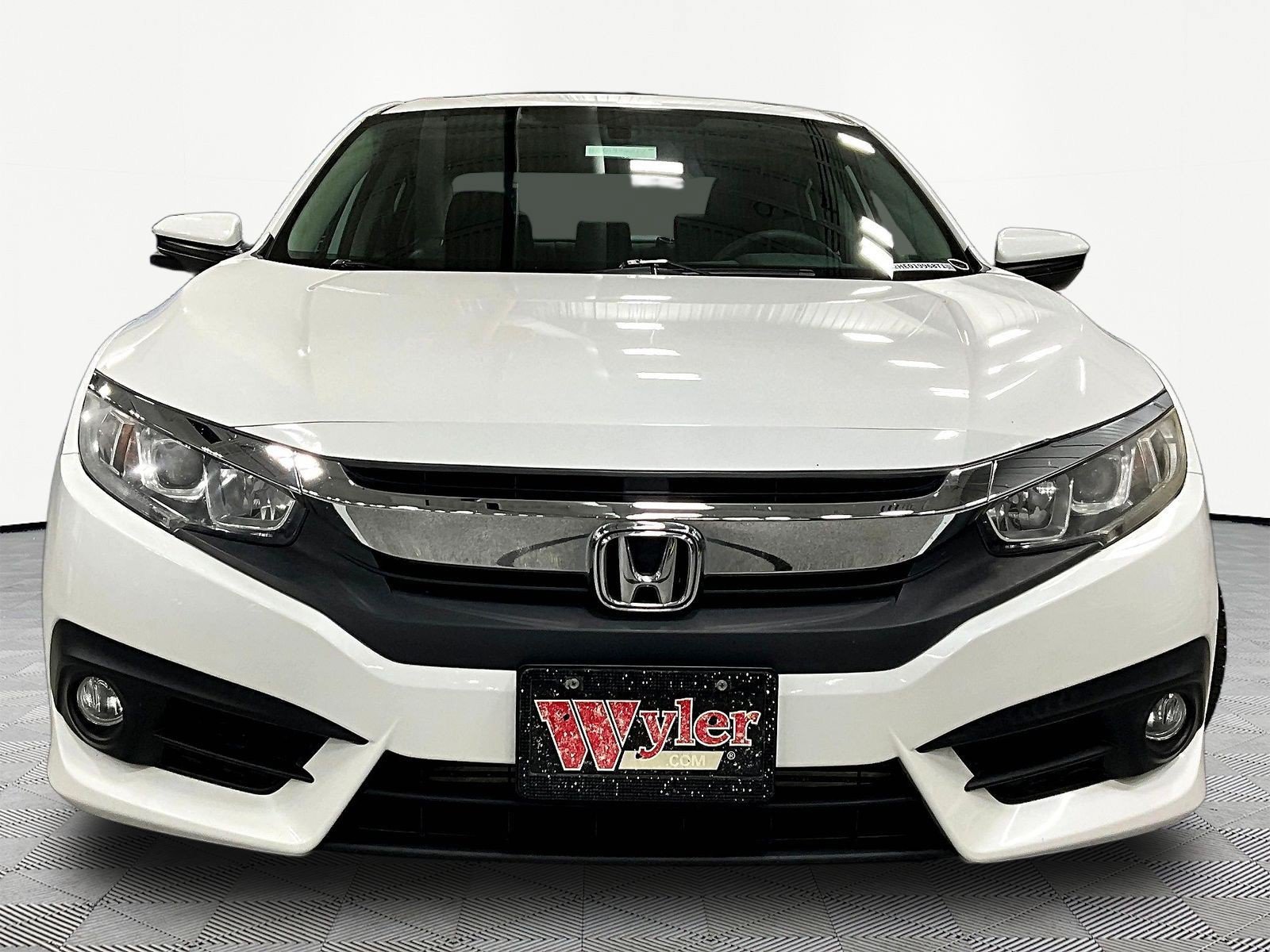 Used 2017 Honda Civic EX-T image 2