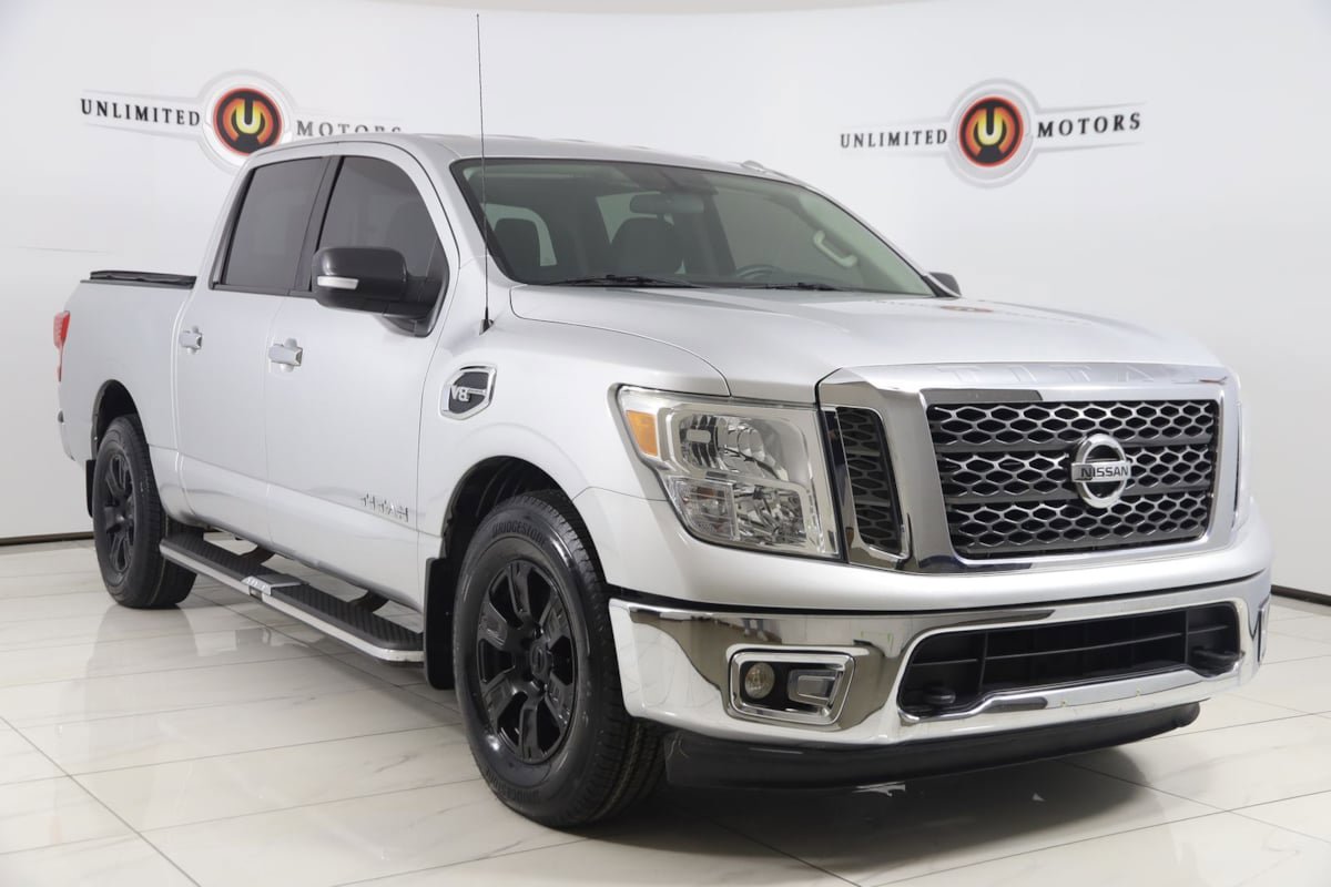 Used 2017 Nissan Titan SV AWD/4WD image 18