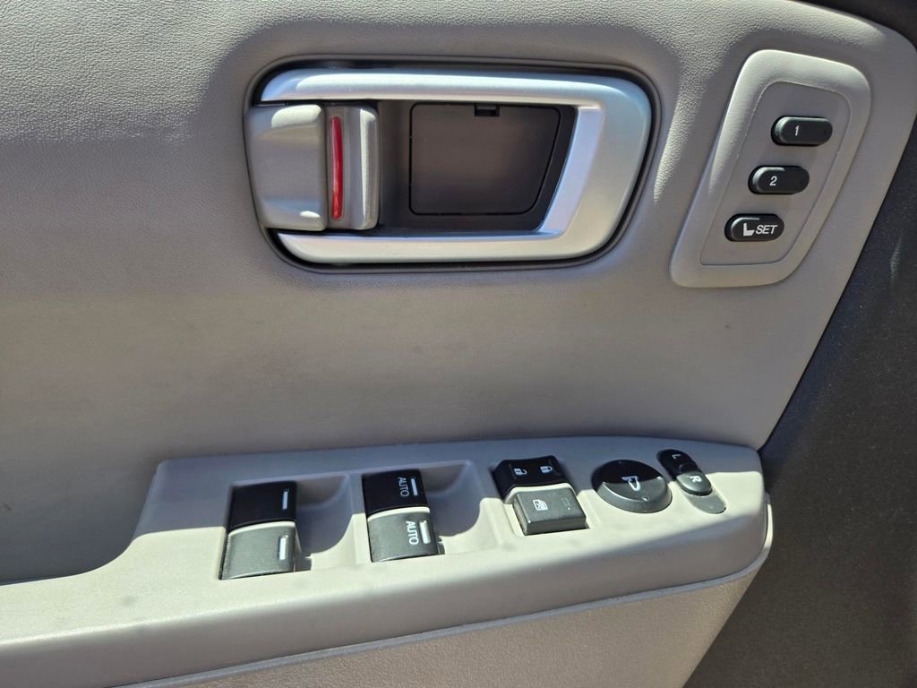 Used 2009 Honda Pilot Touring image 11