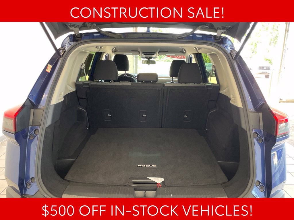 Used 2023 Nissan Rogue SV AWD/4WD image 13