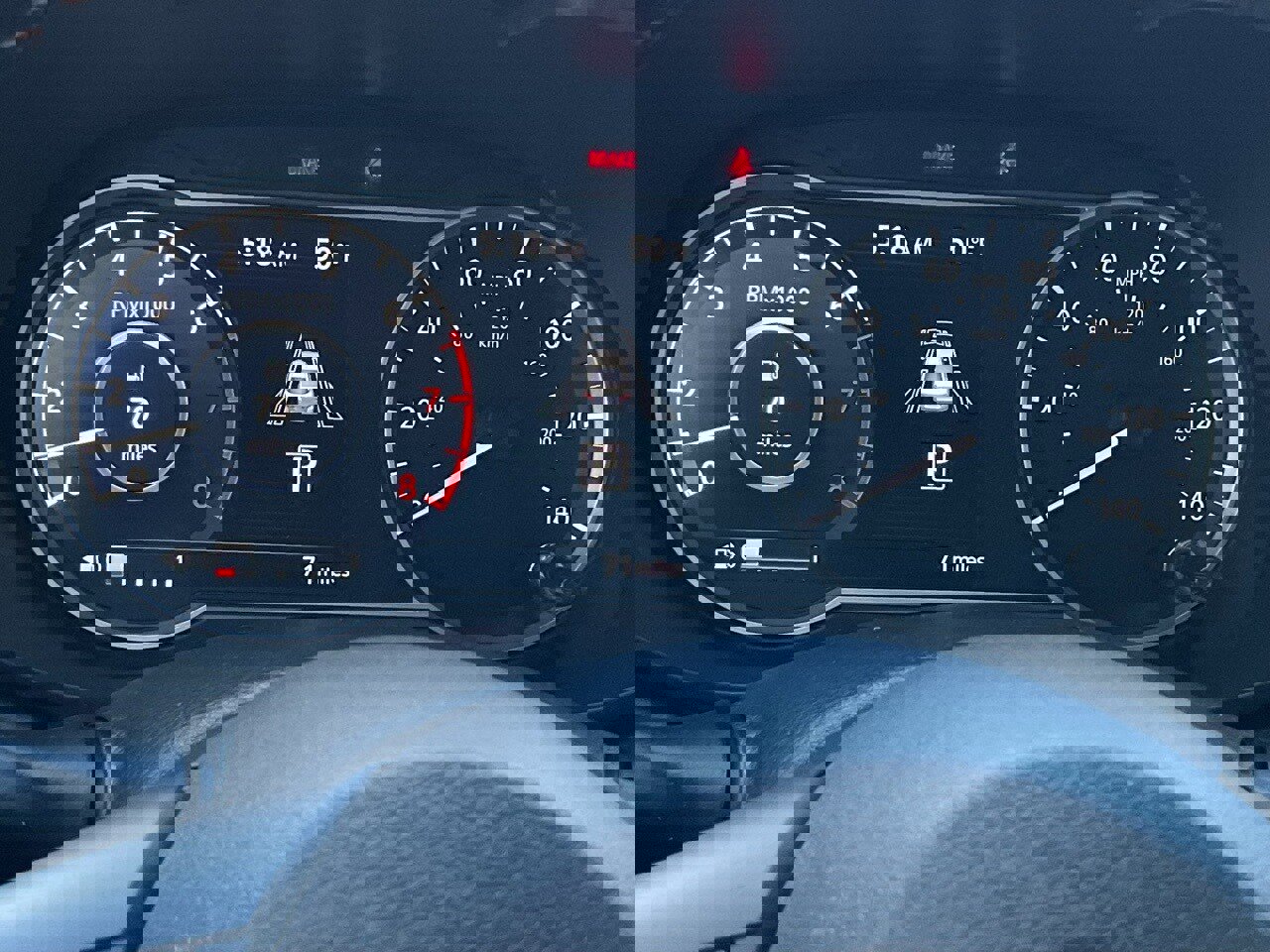 New 2025 Nissan Versa SR w/ Trunk Package image 20