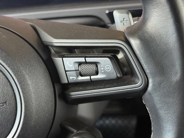Used 2024 Porsche Cayenne AWD/4WD image 12