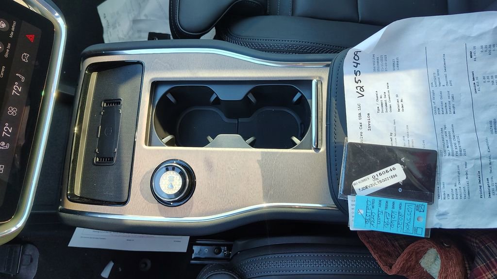 New 2025 Volvo EX90 Ultra image 23