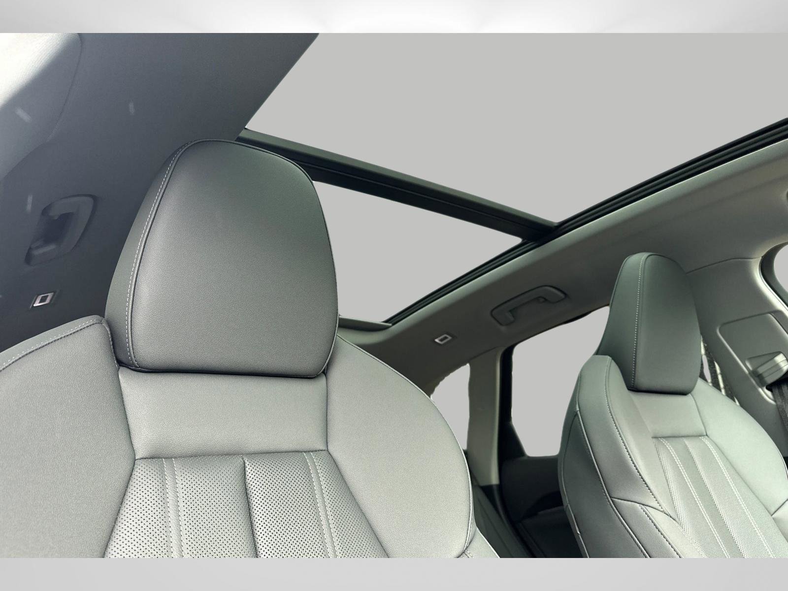 New 2025 Audi Q5 Premium Plus image 16