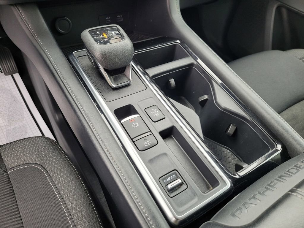 Used 2024 Nissan Pathfinder SV FWD image 21