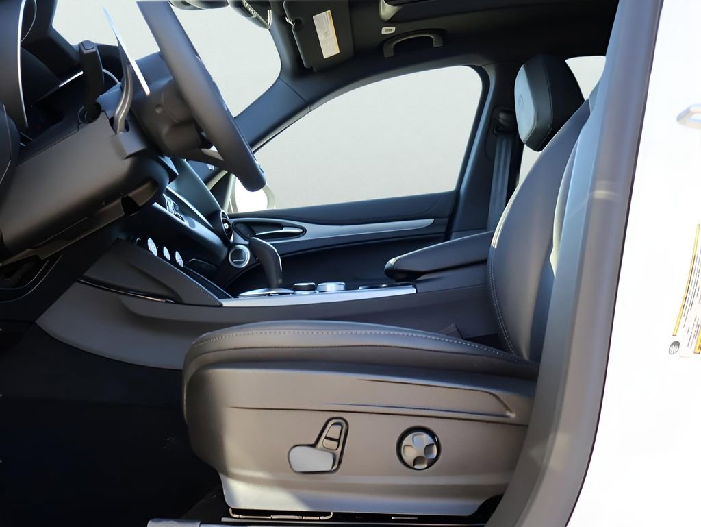 New 2025 Alfa Romeo Stelvio Sprint image 38