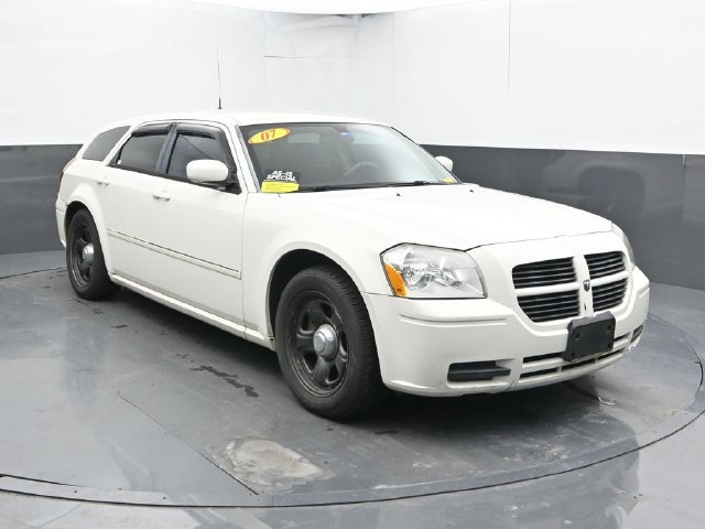Used 2007 Dodge Magnum RWD image 4