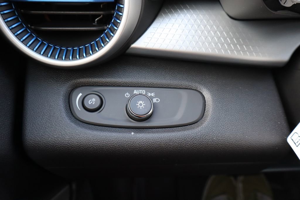 New 2026 Chevrolet Trax LS w/ Driver Confidence Package image 15