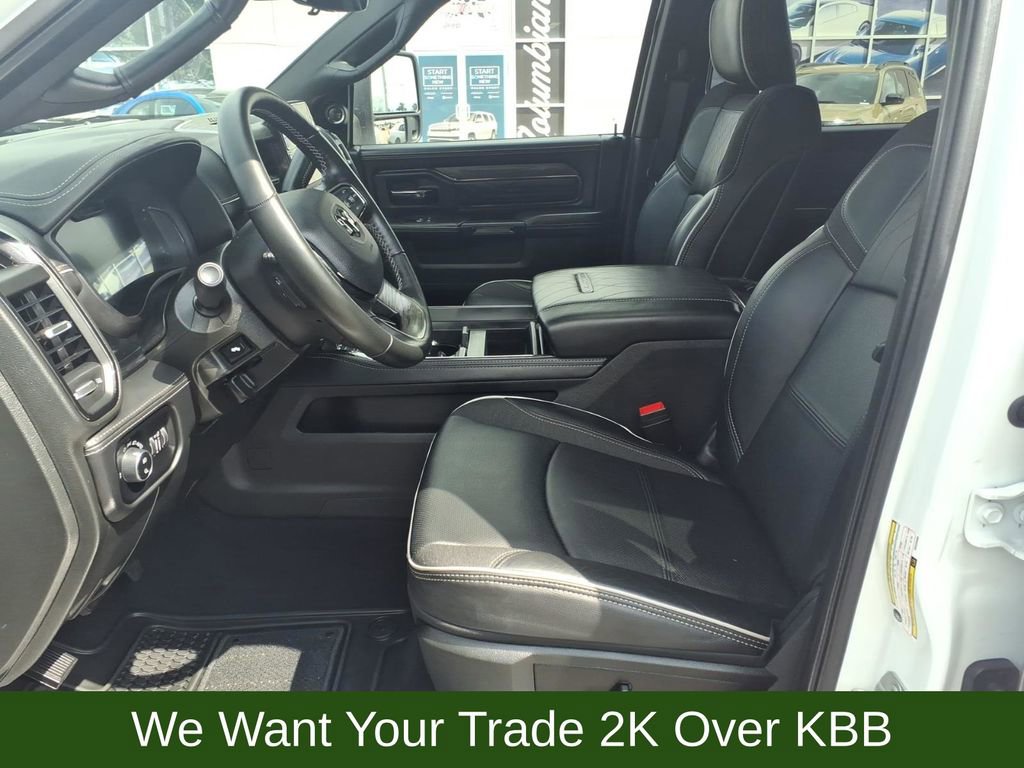 Used 2025 RAM 3500 Limited AWD/4WD image 9