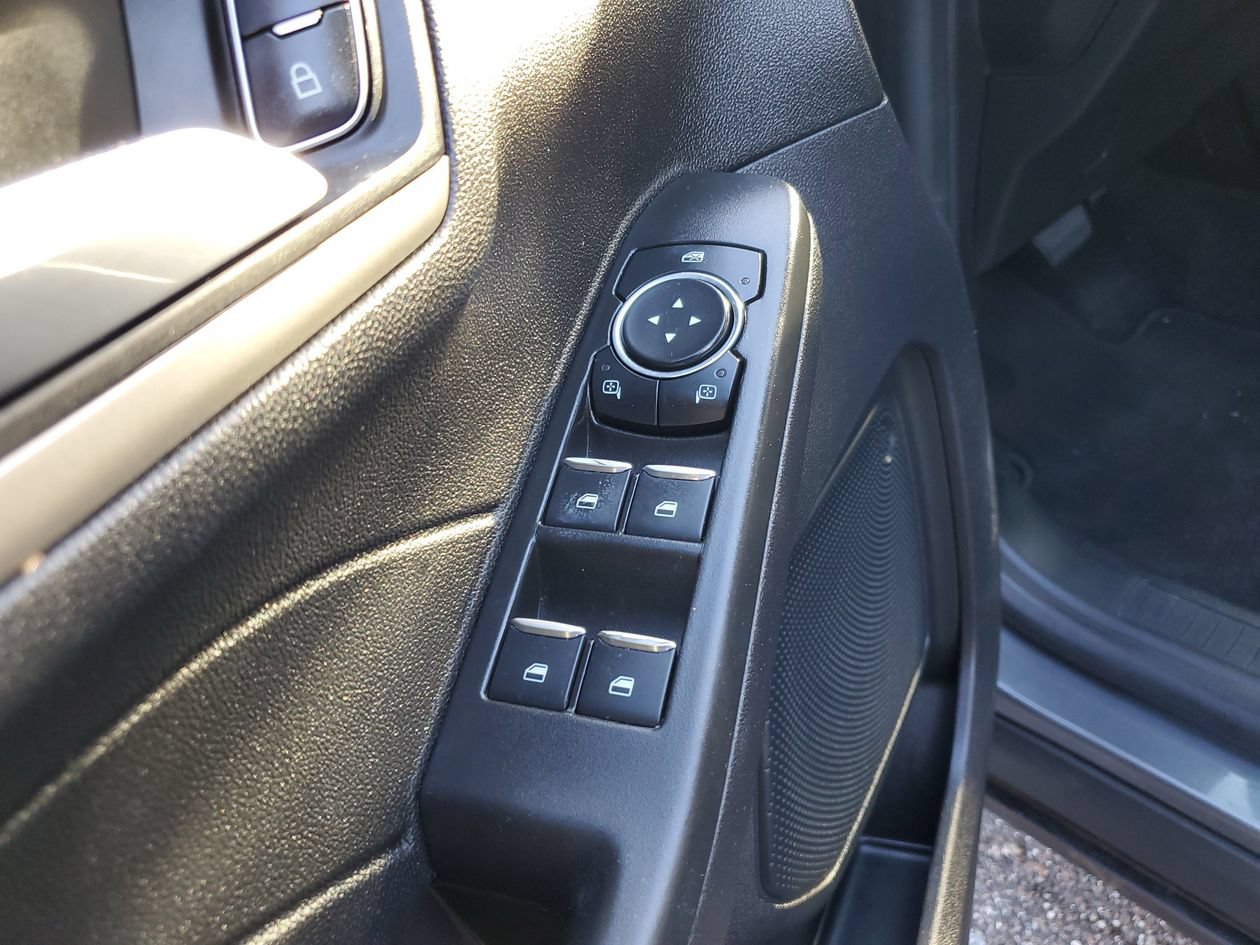Used 2021 Ford Escape SEL AWD/4WD image 18