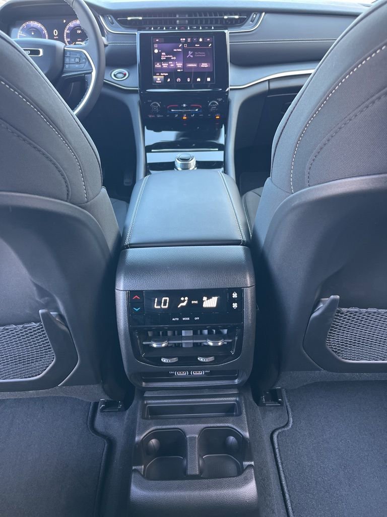 New 2025 Jeep Grand Cherokee L Laredo w/ Trailer Tow Package image 24