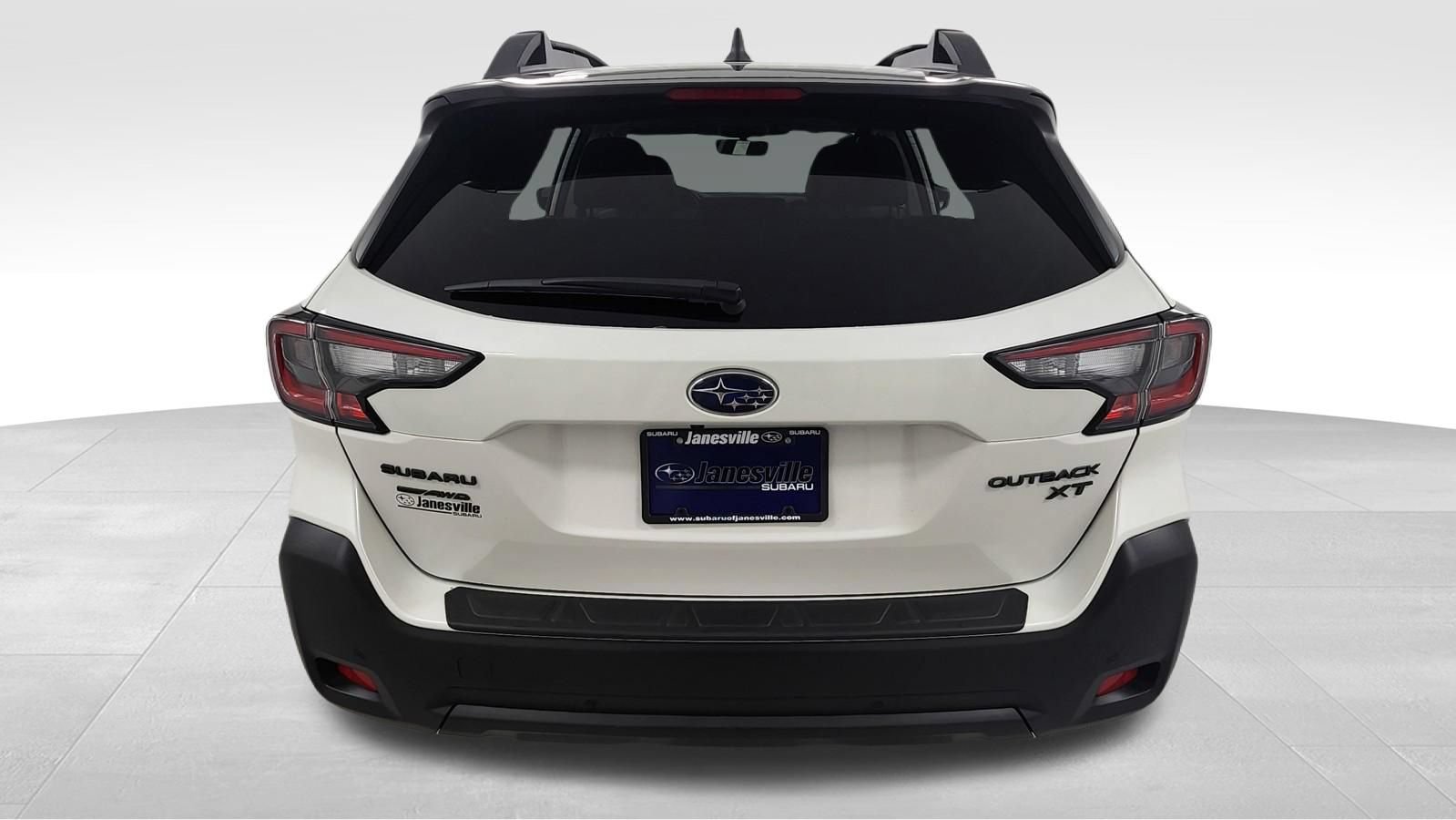 Used 2025 Subaru Outback Onyx Edition XT AWD/4WD image 4
