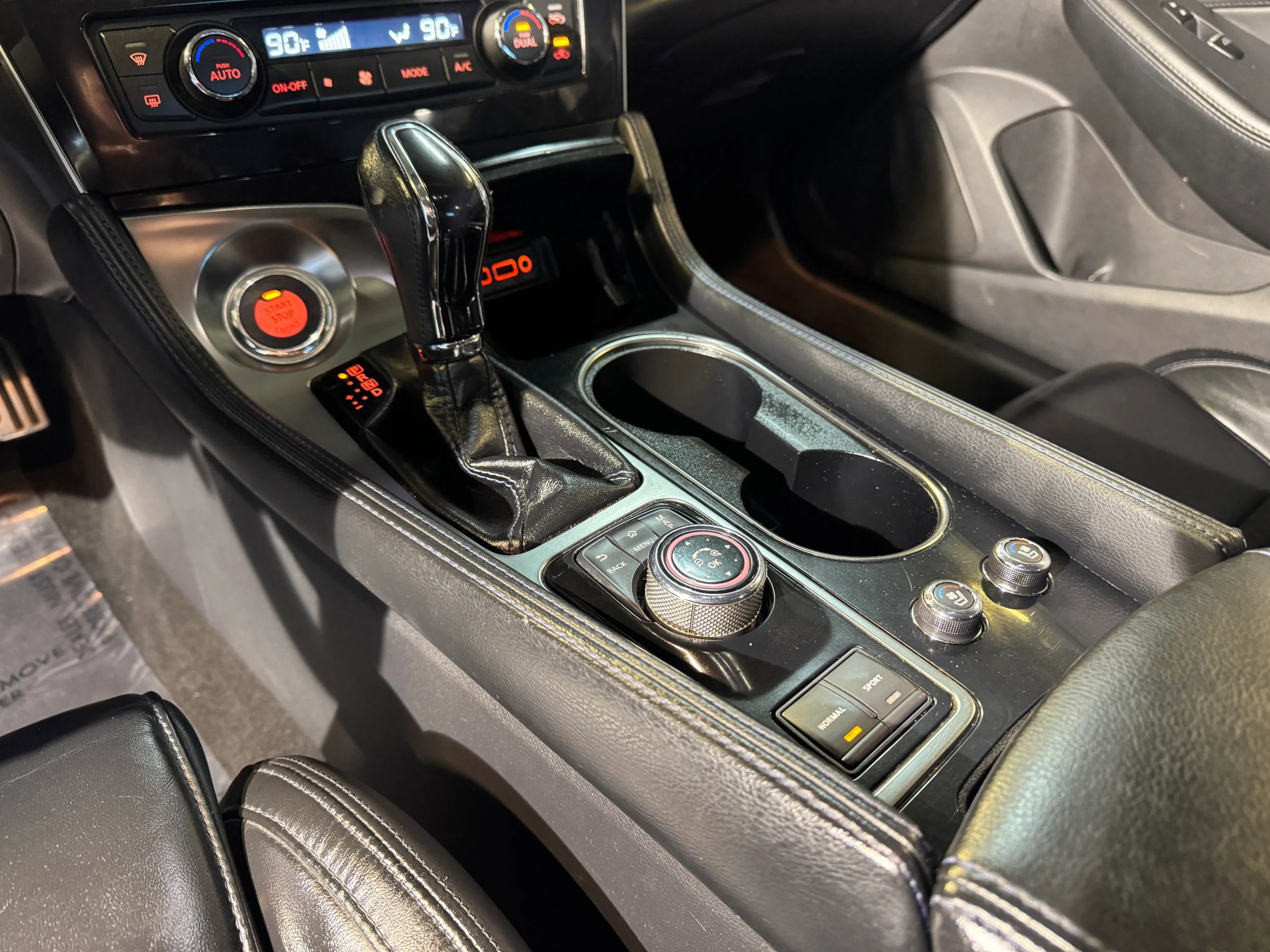 Used 2017 Nissan Maxima SR FWD image 19