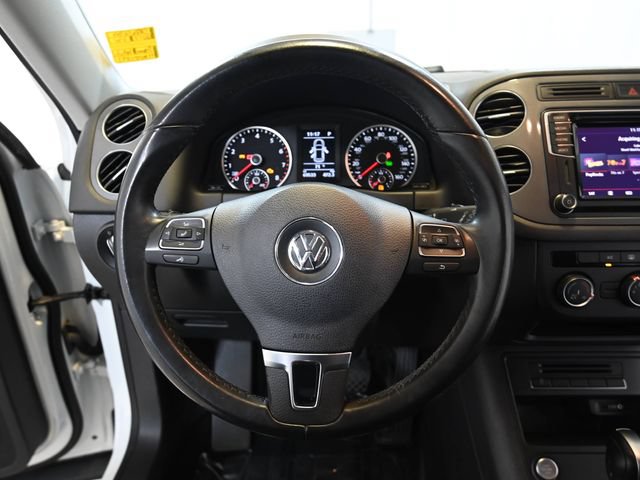 Used 2017 Volkswagen Tiguan Limited w/ Premium Package FWD image 4