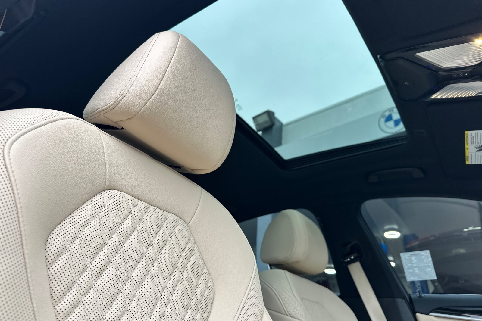 Used 2023 BMW 530i w/ Premium Package RWD image 15