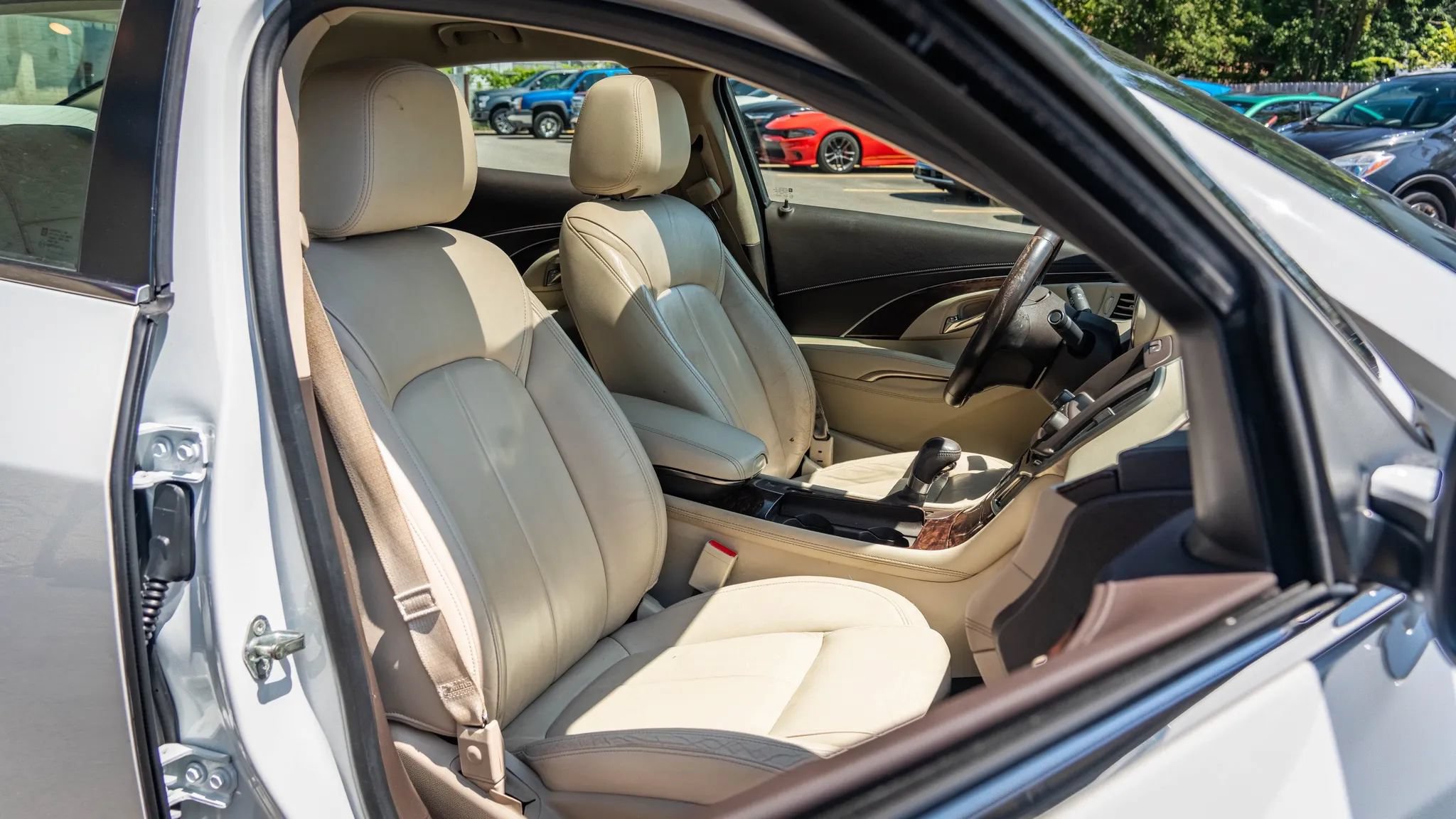 Used 2016 Buick LaCrosse Leather w/ Experience Buick Package FWD image 15