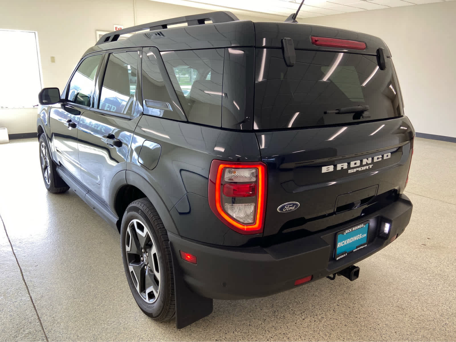 Used 2023 Ford Bronco Sport Outer Banks w/ Tech Package image 10