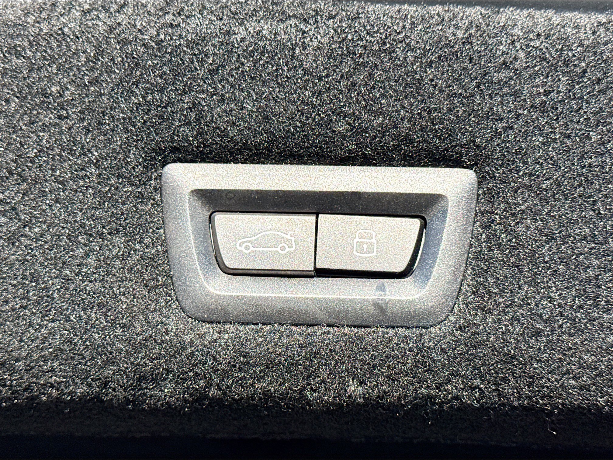 Used 2023 BMW 760i xDrive w/ Executive Package image 13