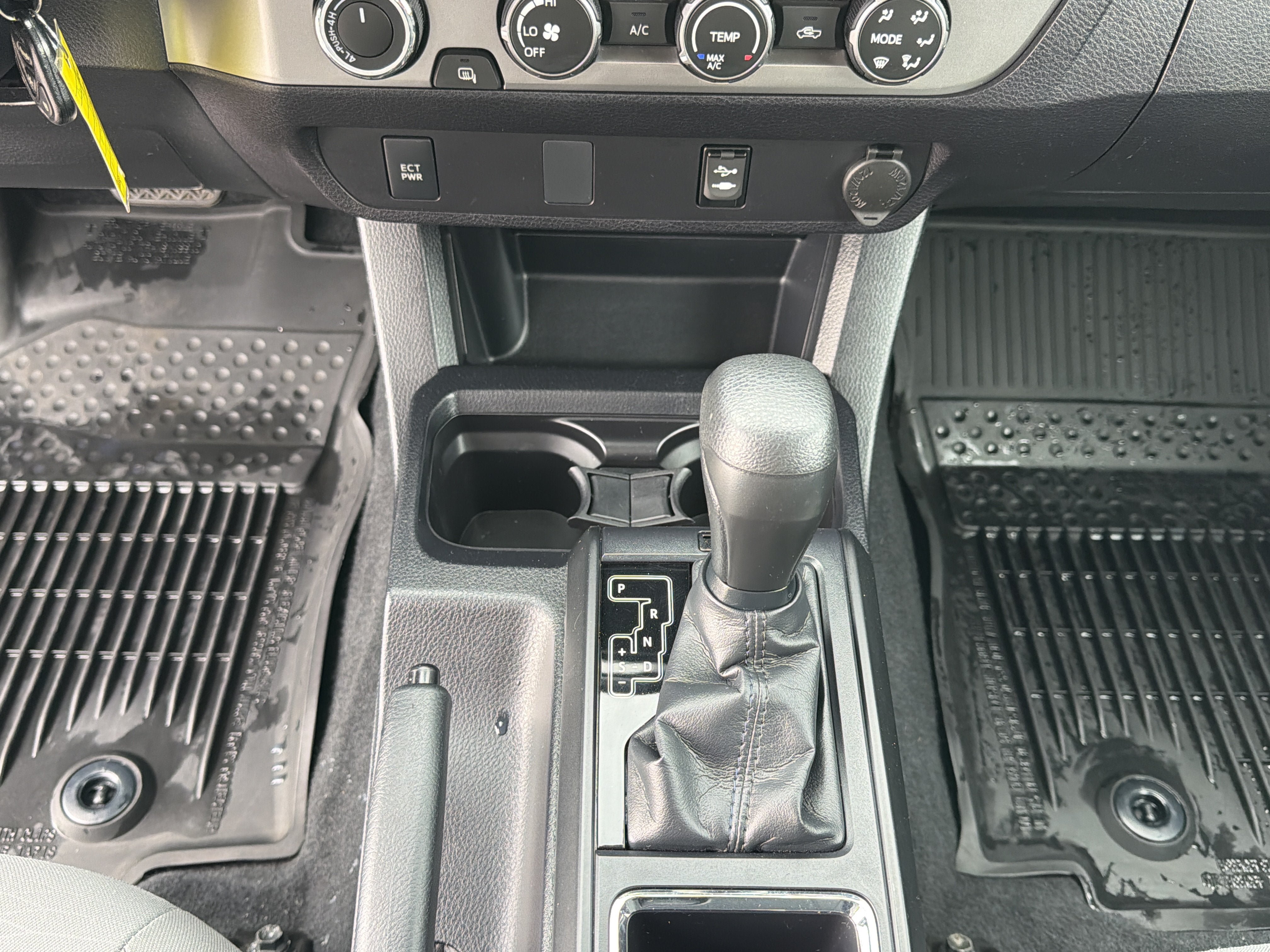 Certified 2019 Toyota Tacoma SR w/ SX Package AWD/4WD image 19