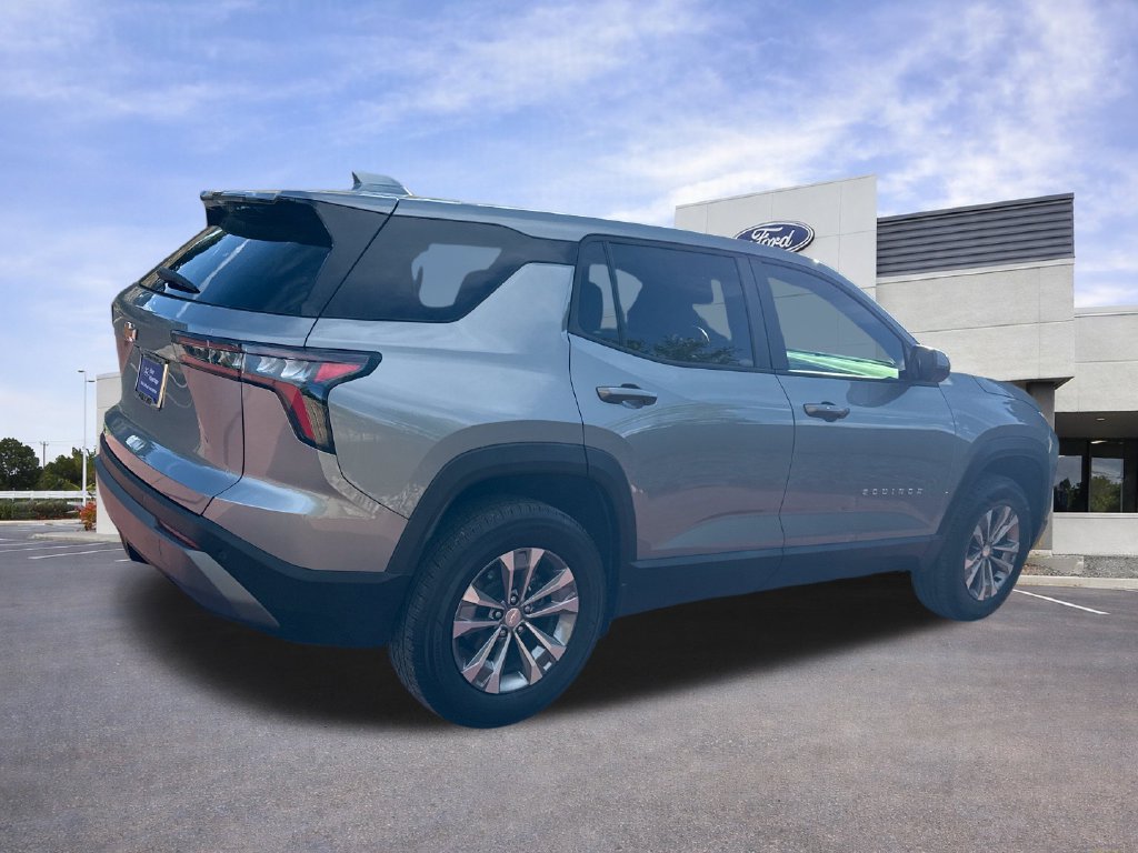 Used 2025 Chevrolet Equinox LT FWD image 9