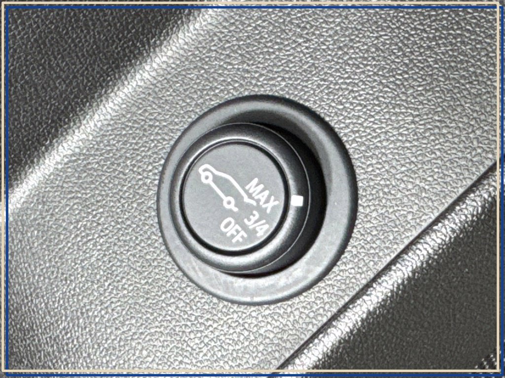 Certified 2024 Chevrolet Equinox LT AWD/4WD image 37