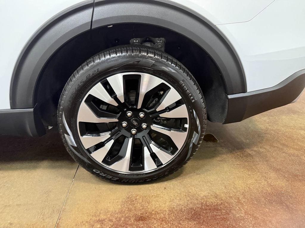 Used 2025 Ford Explorer Platinum w/ LUX Leather Package image 93