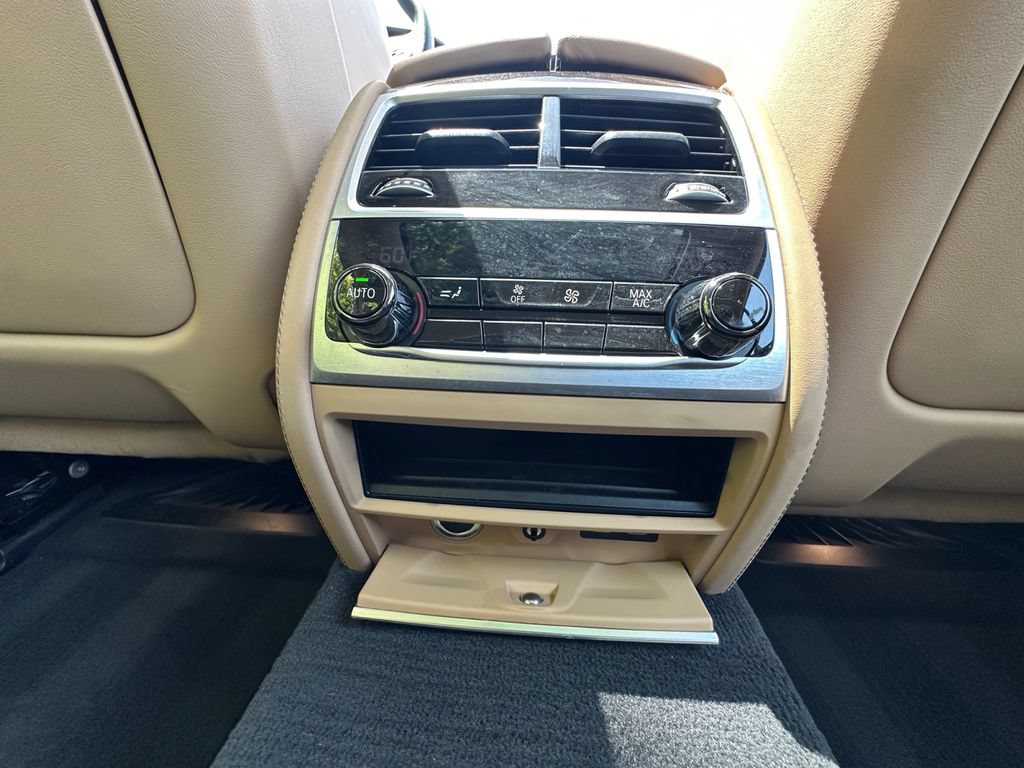 Used 2020 BMW 750i xDrive w/ Executive Package AWD/4WD image 26