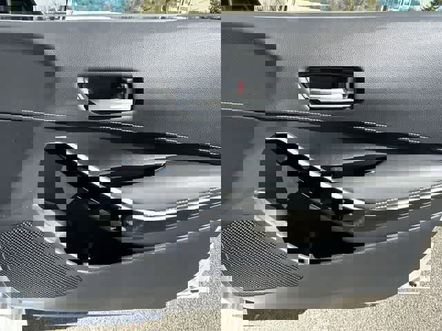 Used 2025 Toyota Corolla XSE image 20