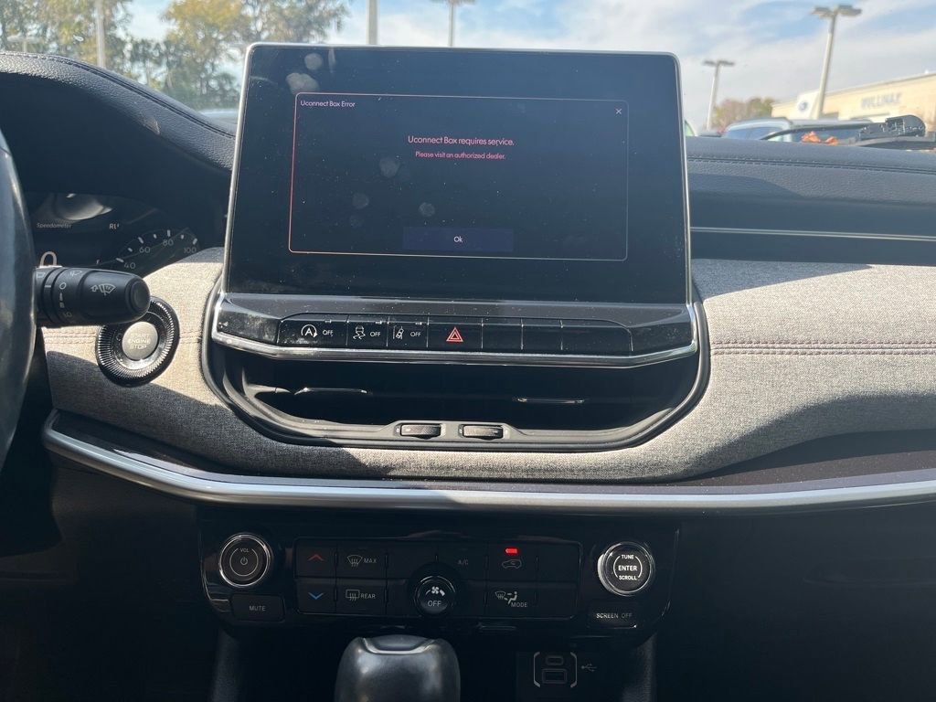 Used 2022 Jeep Compass Latitude image 40