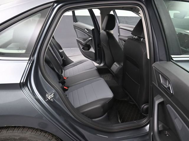 New 2026 Volkswagen Jetta SE FWD image 13