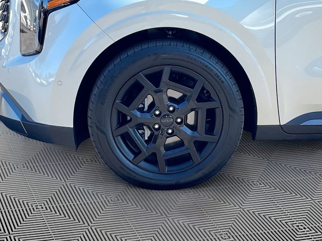 Certified 2026 Kia Carnival SX Prestige image 9