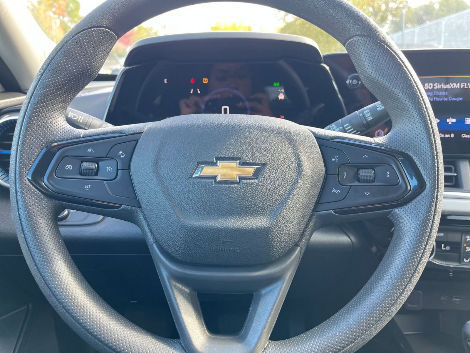 Used 2025 Chevrolet Trax LT image 25